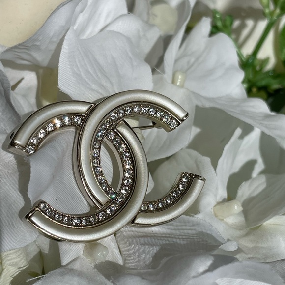 Gold Crystal CC brooch - Picture 1 of 7